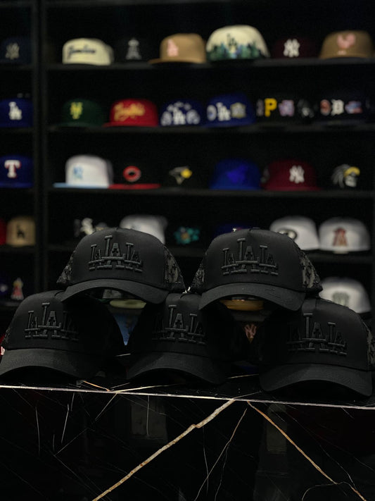 RUDE TRIPLE BLACK