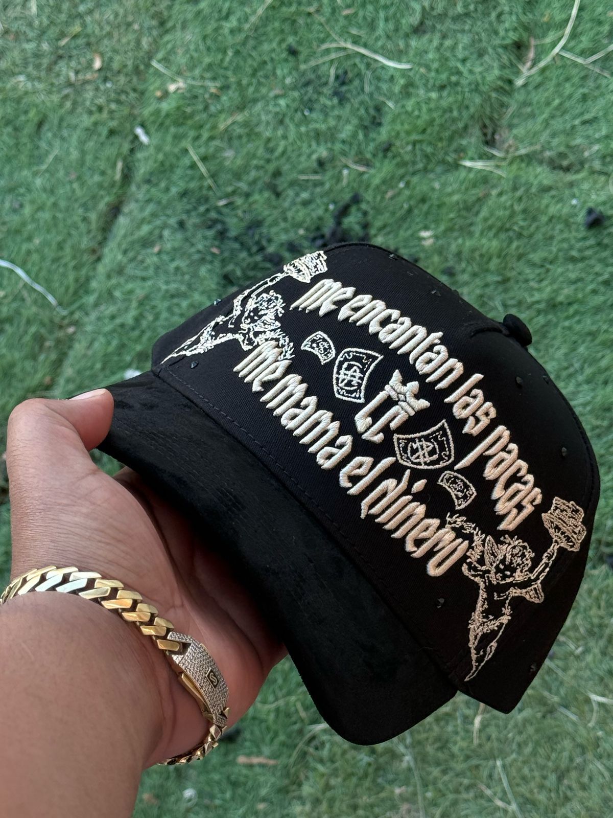 ME ENCANTAN LAS PACAS DROP LEON CAPS